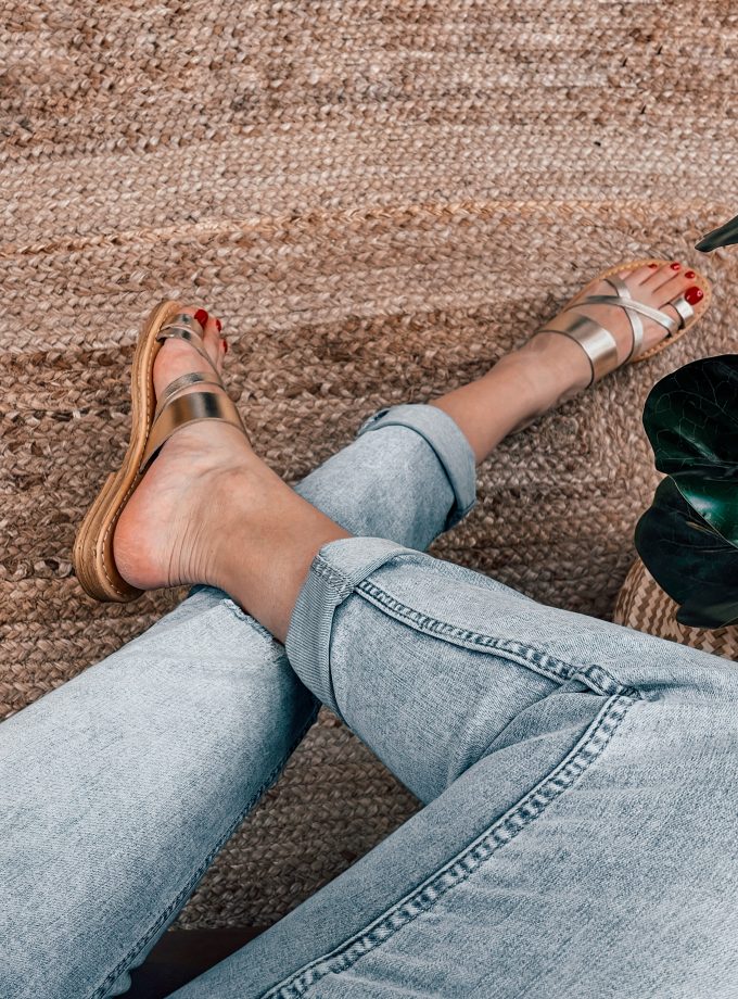 Eratw Flat Leather Golden Sandals