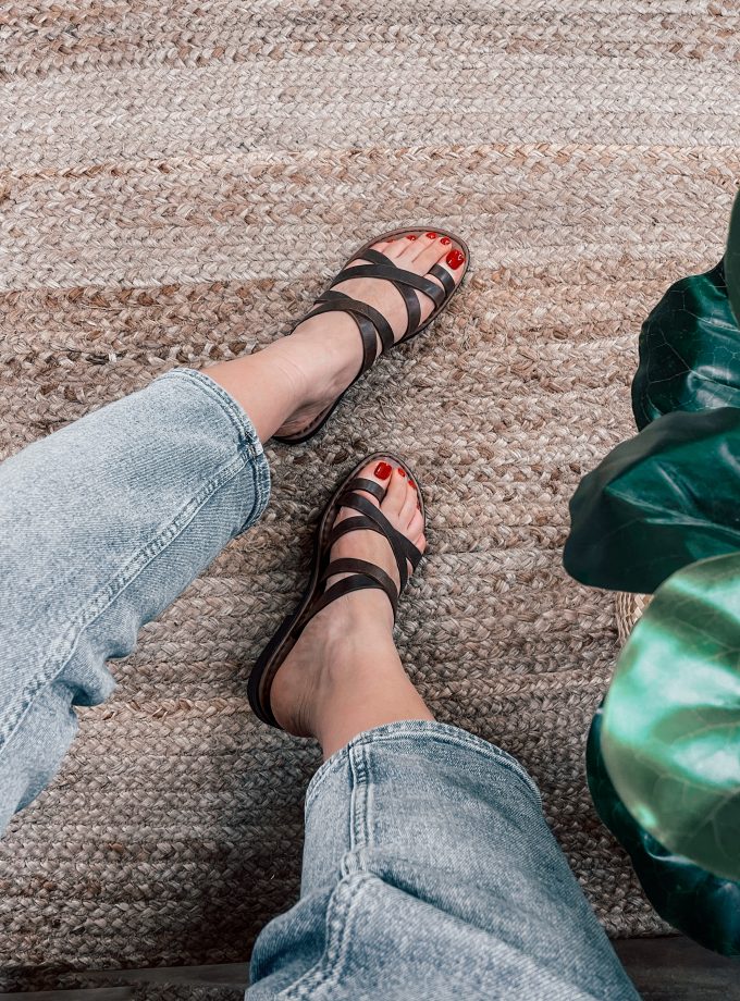 Chios Flat Round Toe Brown Leather Sandals