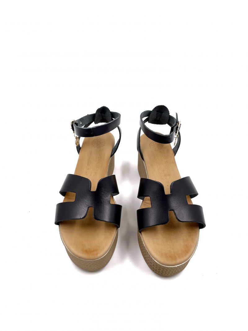 black strappy leather platform sandals
